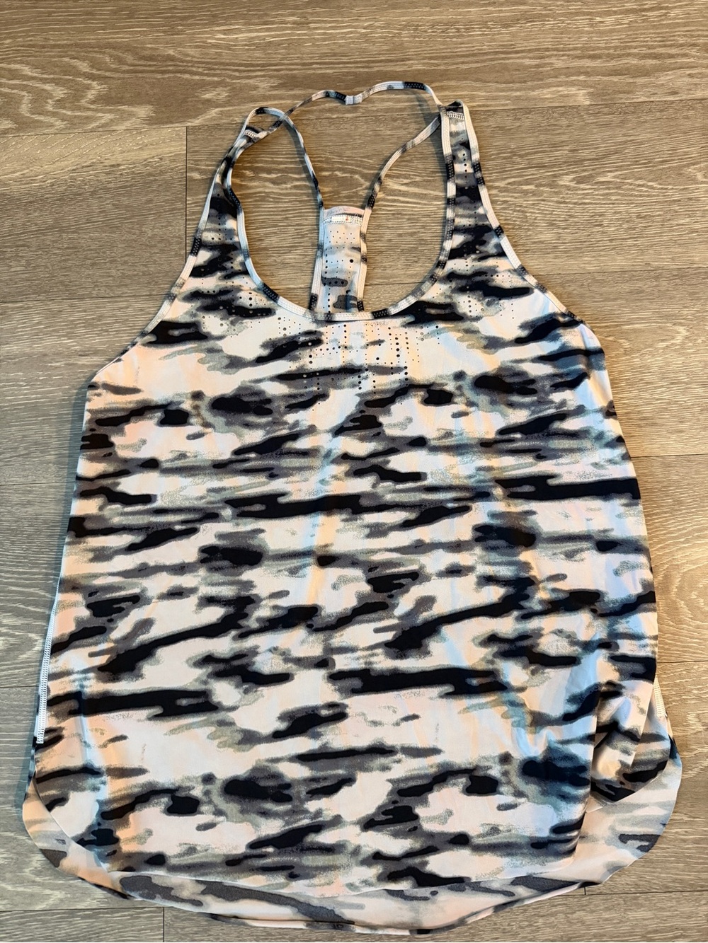 Lululemon Water Bound Singlet
Wamo Camo Barely Pink
